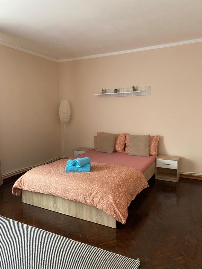 Apartament Leya Apartamento Deva Exterior foto